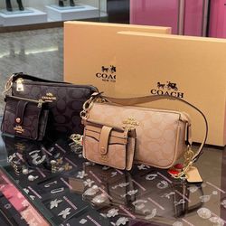 کیف دوشی Coach همراه با جا کارتی