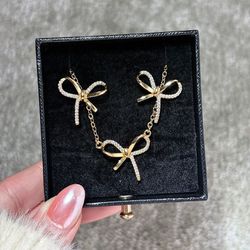 نیمست پاپیون طلایی