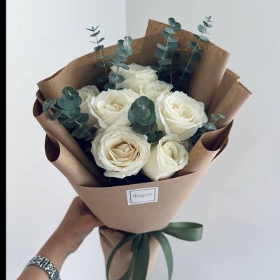 دسته گل رز هلندی سفید