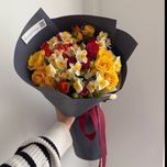 دسته گل رزمینیاتوری و نرگس