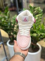 کفش زنانه جردن سفید صورتی635