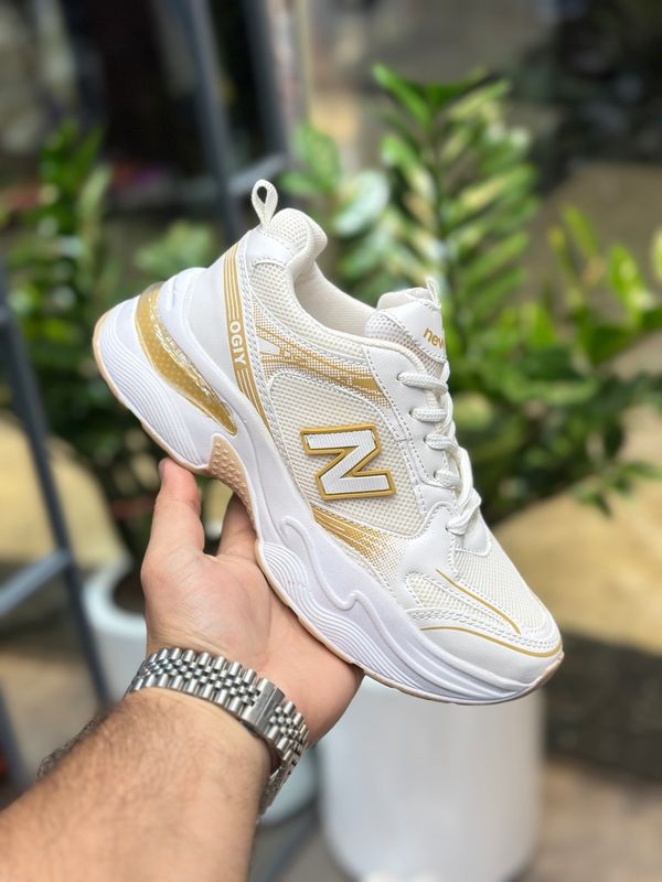 کفش زنانه نیو بالانس سفید طلایی 622