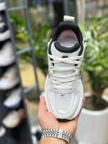 کفش زنانه v2k سفید619