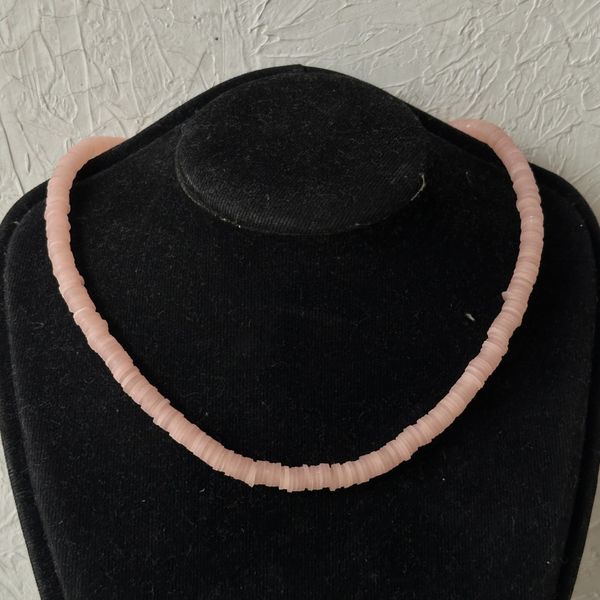 گردنبند فیمو صورتی پاستلی