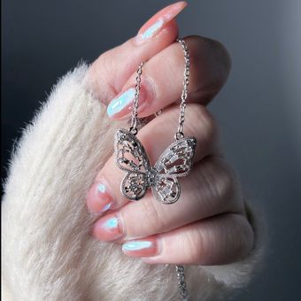 گردنبند جواهری پروانه