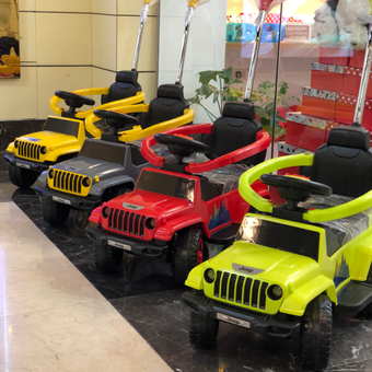 ماشین هدایت شونده جیپ Jeep