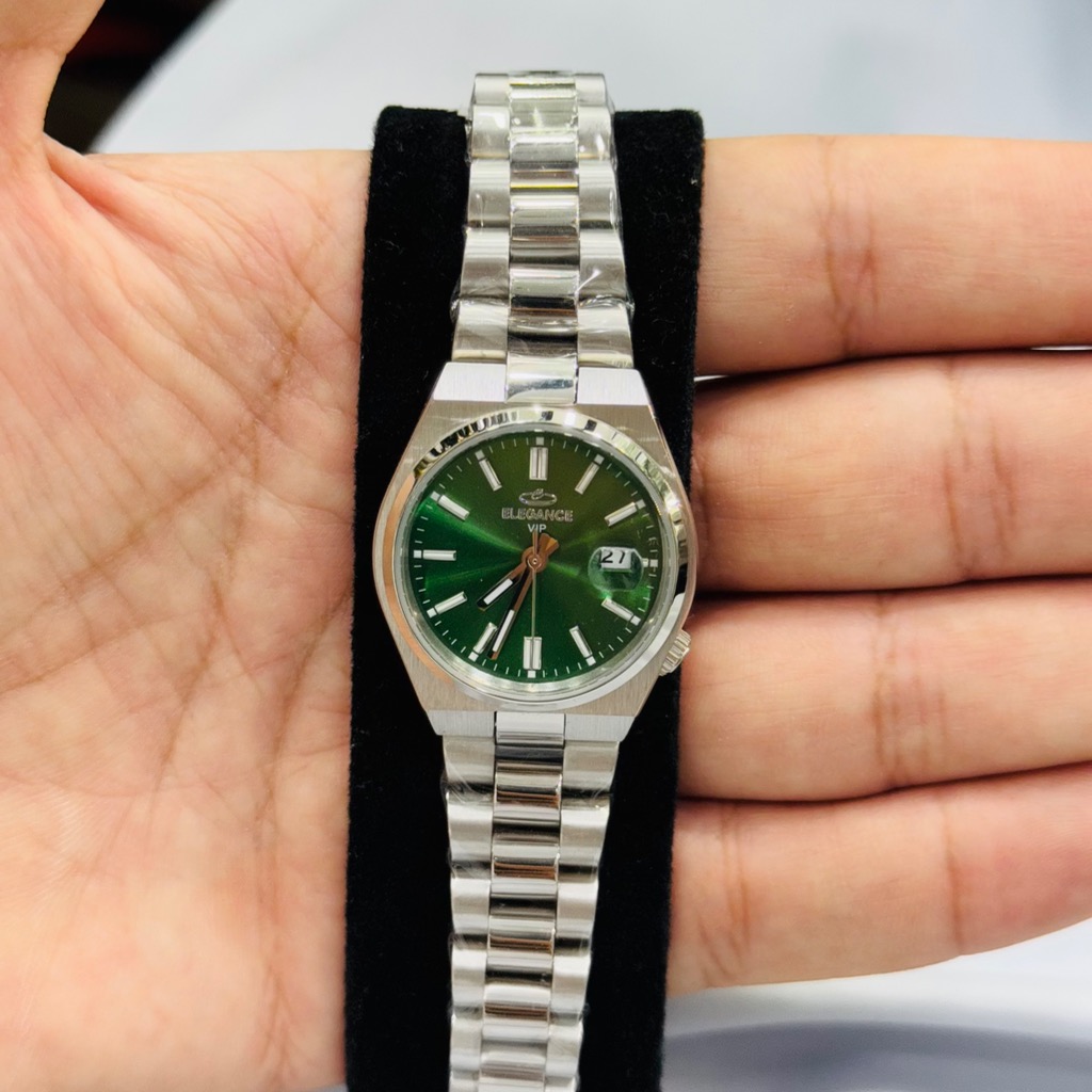 ساعت زنونه الگانس vipاستیل صفحه سبز