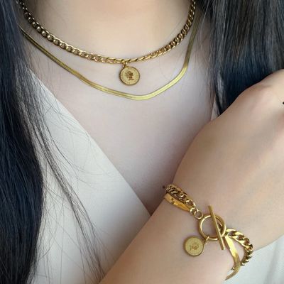 ست گردنبند و‌ دستبند زنانه دولاین طرح کارتیر و‌ ماری