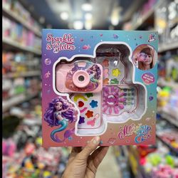 ست ارایشی و ناخن دوربین