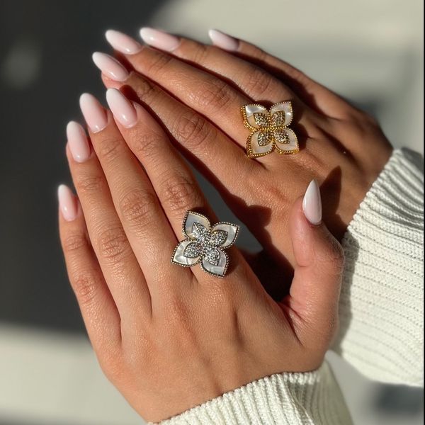 انگشتر طرح طلا روبرتو کوین