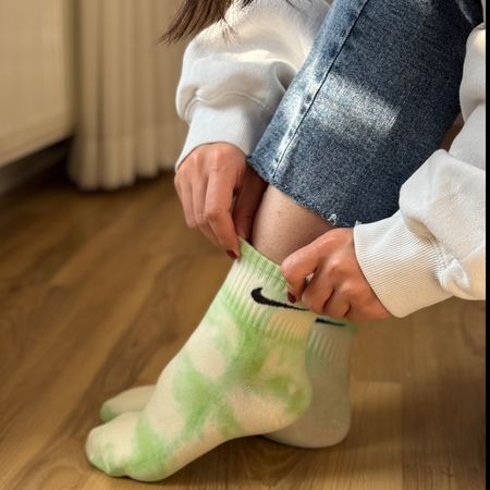 جوراب آبرنگی