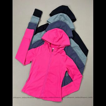 سوئیشرت کلاه دار تو‌کرکی