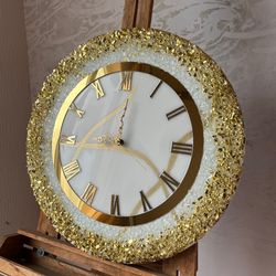 ساعت دیواری طرح سپید با کریستال پهن