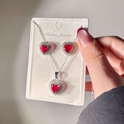 نیمست قلبی قرمز