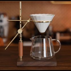 استند دم‌آوری قهوه چوبی و فلزی Holzklotz مدل S – طراحی لوکس برای عاشقان قهوه