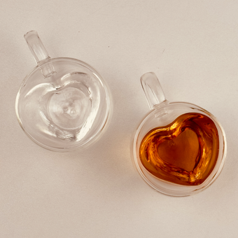 یک عدد اسپرسوخوری دوجداره طرح قلب