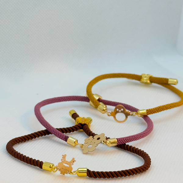 دستبند طلا با نخ ابریشمی طرح دسته گل