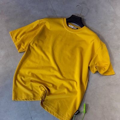 تیشرت زرد محکم
