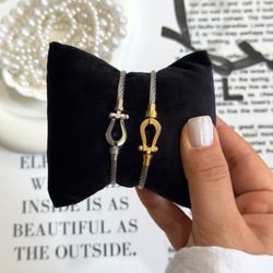 دستبند فرد کوچک