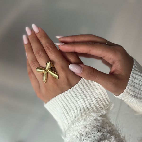 انگشتر پاپیون طرح طلا