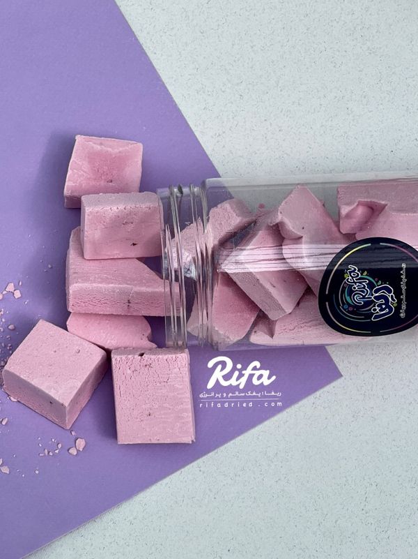 بستنی خشک انجمادی پفکی طعم توت فرنگی