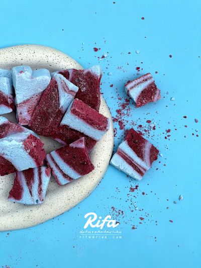 بستنی خشک انجمادی پفکی طعم بلوبری شاتوت