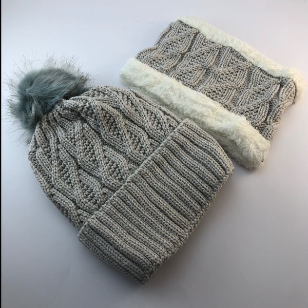 کلاه و شال گردنی مارپیچ