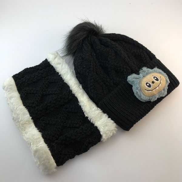 کلاه و شال گردنی لبوبو 1