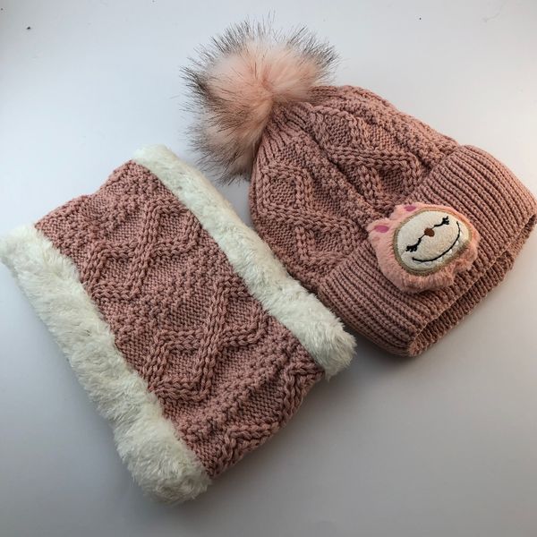 کلاه و شال گردنی لبوبو 1