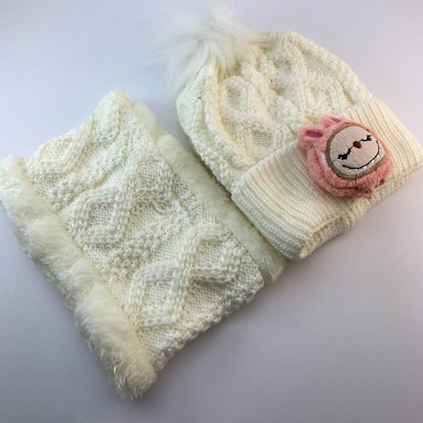 کلاه و شال گردنی لبوبو 1