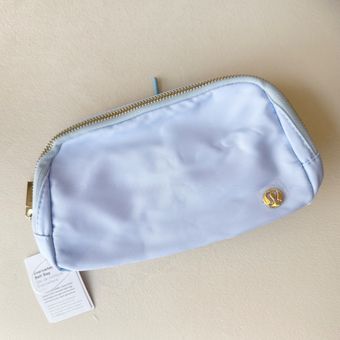 کیف کمری لولولمون ابی کمرنگ لوگو استرپ