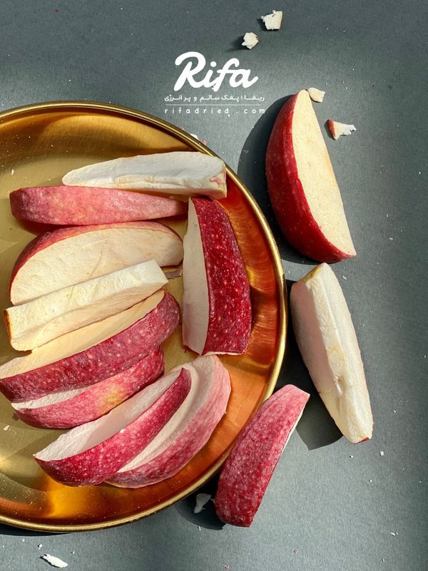 میوه خشک انجمادی پفکی سیب قرمز