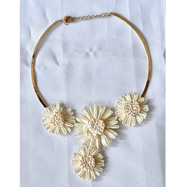 گردنبند حصیری