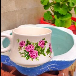 فنجون گلسرخی