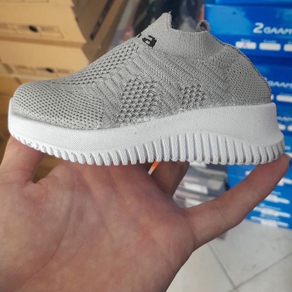 کفش پیادهروی بچگانه مدل 136CH