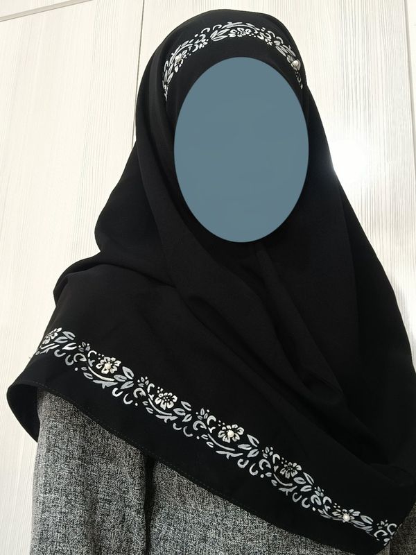 مقنعه کرپ نقاشی شده