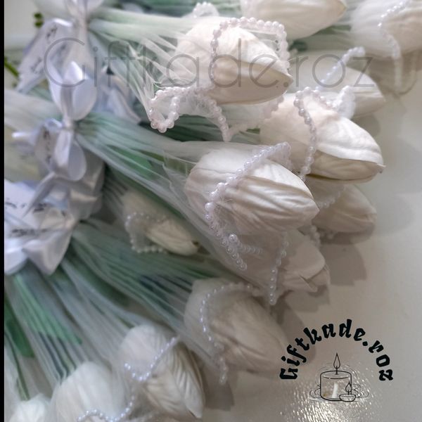گیفت عروسی شاخه گل لاله