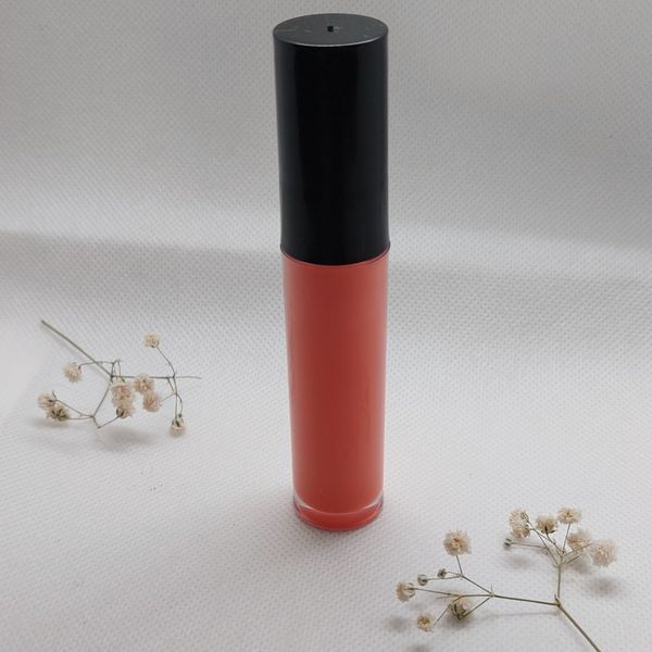 رژ مایع براق و درخشان هالیوودی