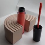 رژ مایع براق و درخشان هالیوودی