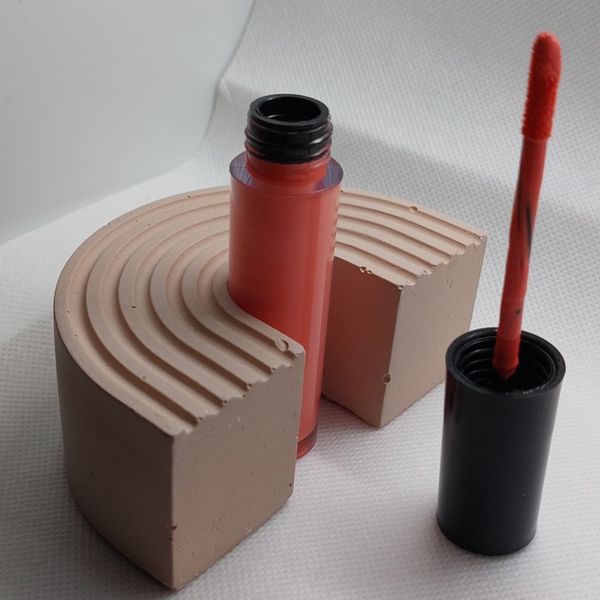 رژ مایع براق و درخشان هالیوودی