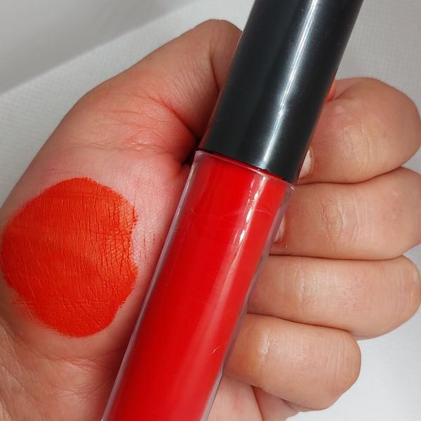 رژ مایع مات و مخملی چری مات