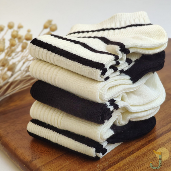 جوراب مچی کبریتی زنانه سفید مشکی وارداتی