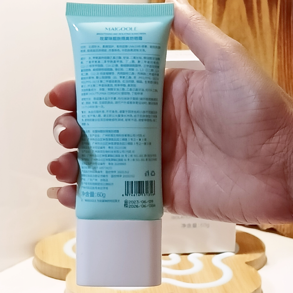 ضدآفتاب کره ای می گل spf50