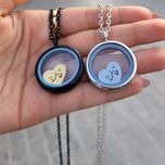 لاکت شیشه ای