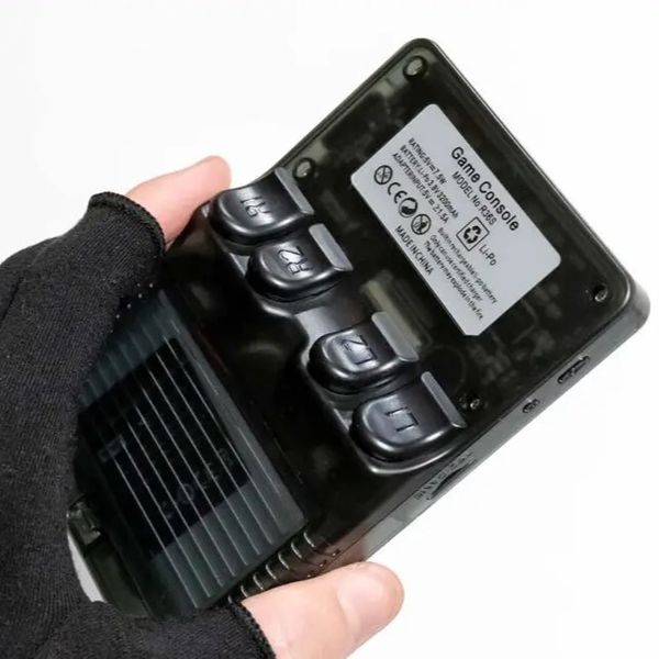 کنسول بازی پرتابل مدل R36S - اورجینال