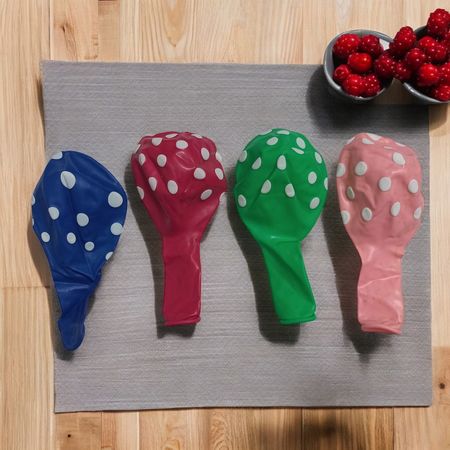 بادکنک مدل خال خالی بسته 28 عددی