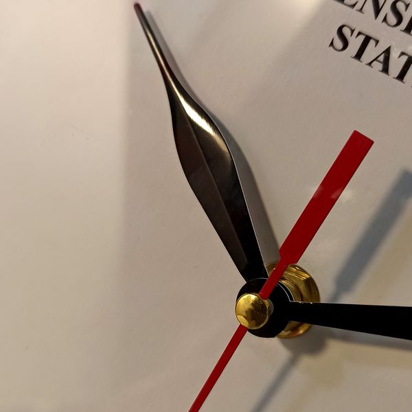 ساعت دیواری لوتوس کد 023