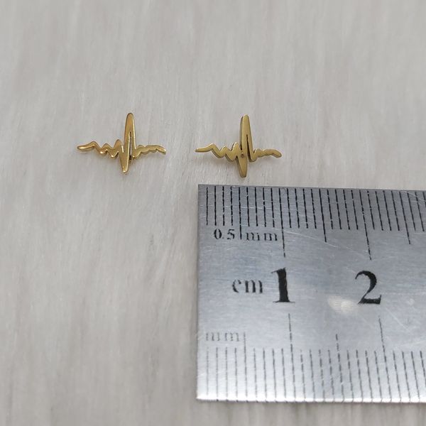 گوشواره زنانه مدل میخی طرح ضربان قلب کد beat113*549