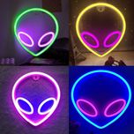 چراغ دیواری نئو دکو مدل آدم فضایی