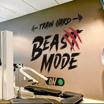استیکر دیواری مدل بدنسازی طرح bestmod کد b01
